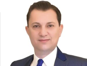 اقطعوا يد السارق يا أهل الخير