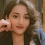حين تتحول الشاشة إلى نافذةٍ / فاطمة الراوي